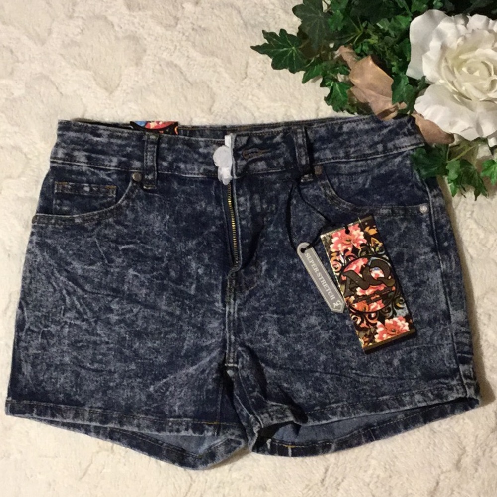 🌹🆕NWT American Quality Denim Acid Wash Shorts
